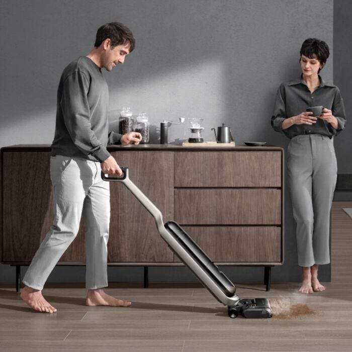 EUFY Mach V1 Ultra Black Wet & Dry Vacuum