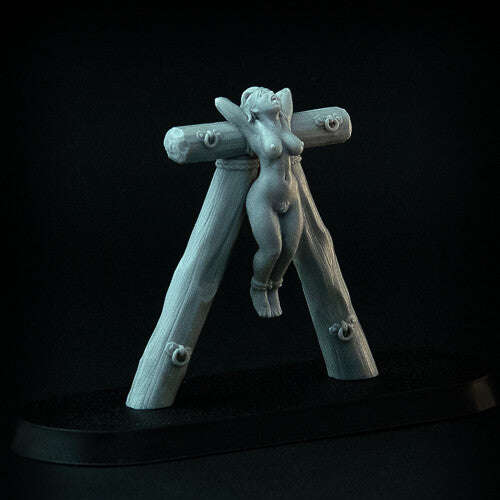 28mm Woman hanged on Bars (Miniatures)