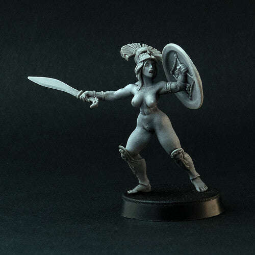 28mm Female Greek Hoplite Officer (Miniatures)