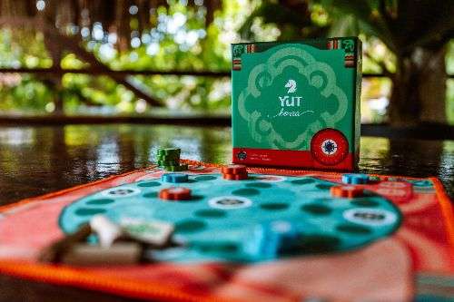 Yut (LUDOS Asia Collection) (Board Games)