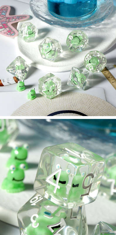 Resin Dice Set (7) Frog (Dice Sets & Games)