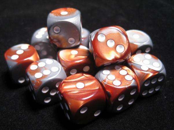 Dice Sets Copper-Steel/White Gemini 16mm d6 (12) (Dice Sets & Games)