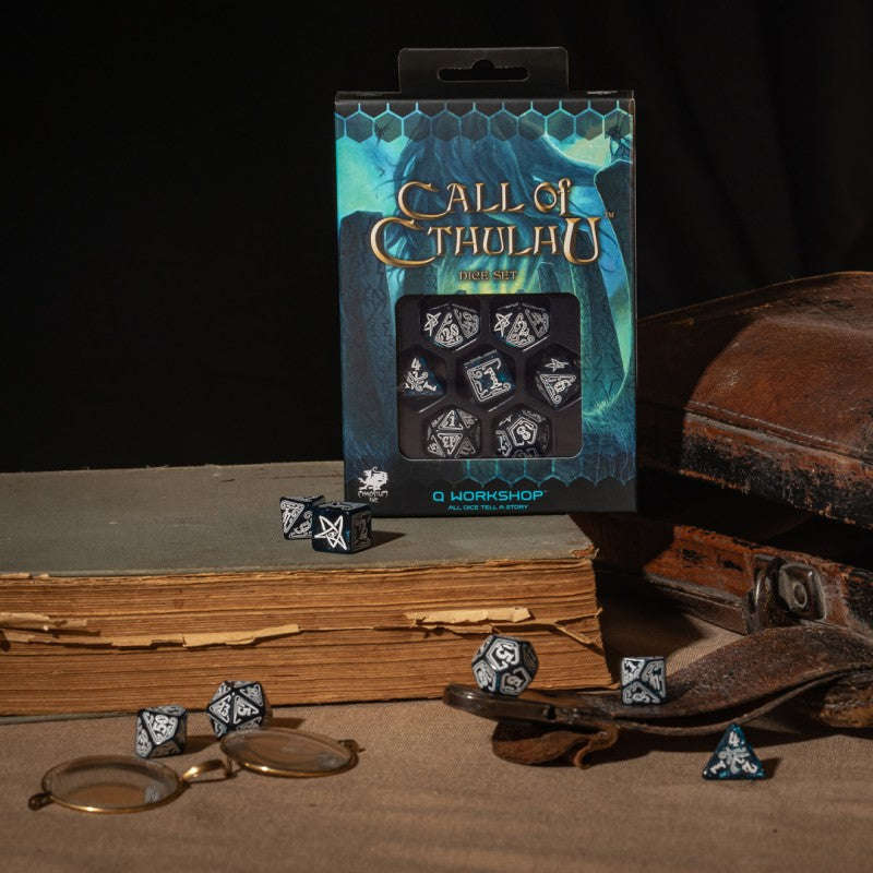Call of Cthulhu Abyssal & white Dice Set (SCTH21) (Dice Sets & Games)