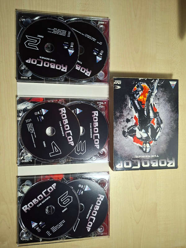 Robocop: The Series  Complete DVD Box Set (6 Discs, 21 Episodes + Pilot)