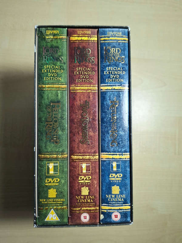 Lord of the Rings: Special Extended Edition DVD Trilogy Box Set (12-Disc Collectors Edition)