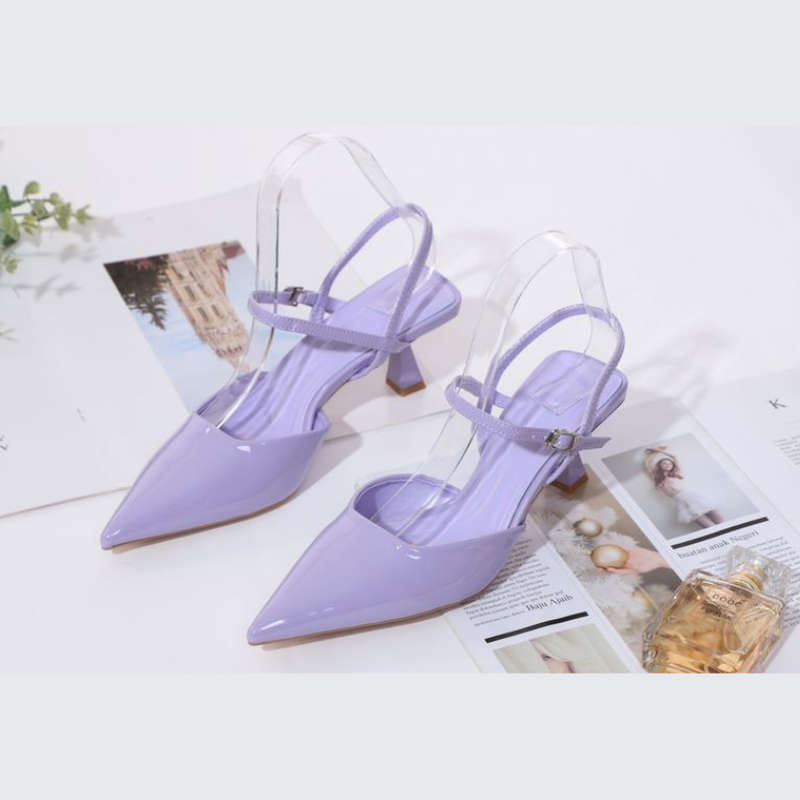 Glossy Pointed Toe Short Heel