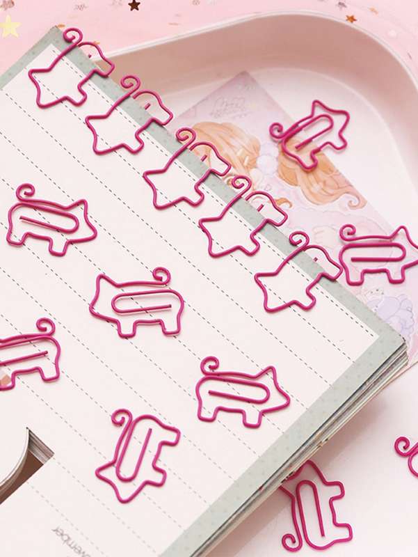 Piggy Paper Clips