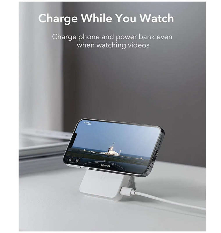 HALOLOCK MINI MAGSAFE KICKSTAND WIRELESS 5000MAH POWER BANK WHITE | ESR