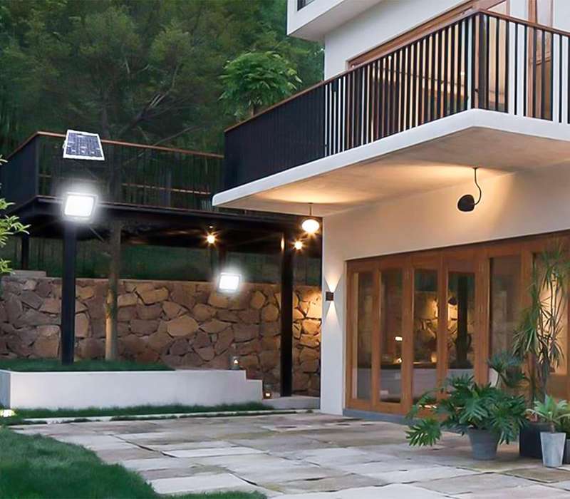 300W LED Solar Powered Floodlight With Remote Control