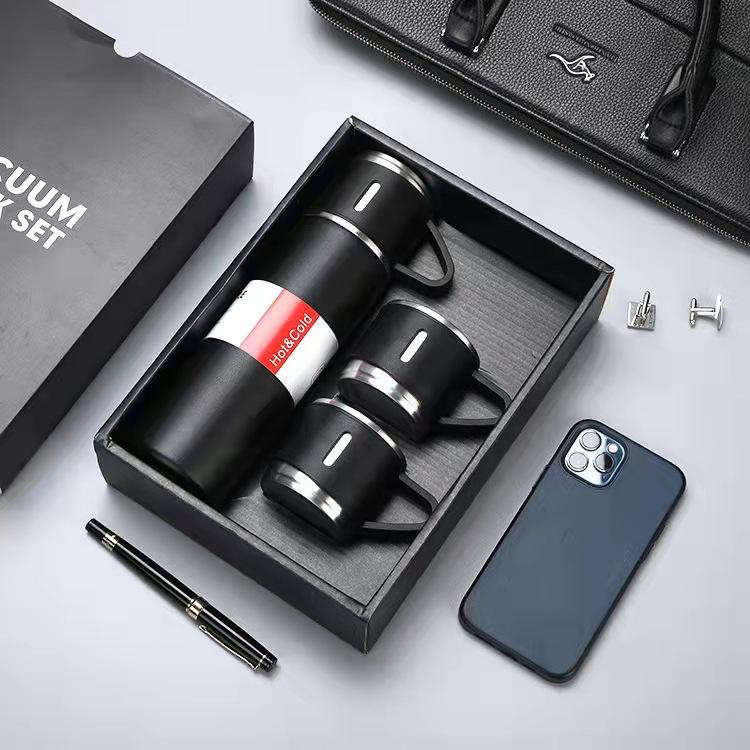 ZS - Hot and Cold Vacuum Insulated Flask - 500ml - Silver