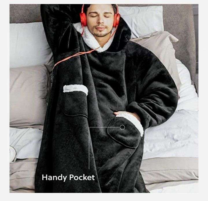 ZS - Extra Long Oversized Huggle Blanket Hoodie - Black