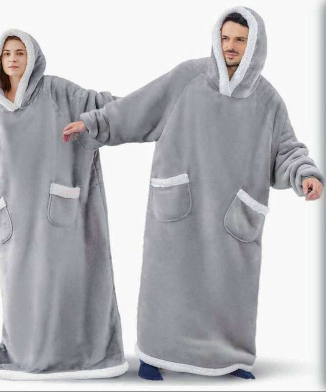 ZS - Extra Long Oversized Huggle Blanket Hoodie - Black