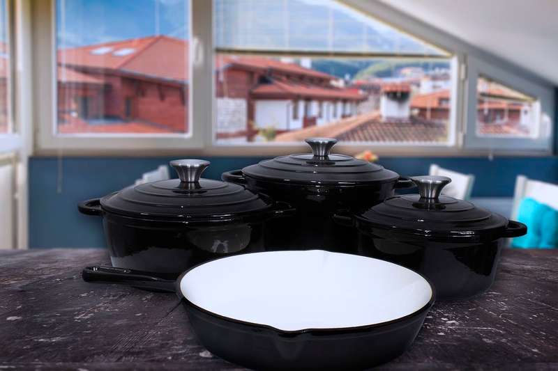 ZS - 7 Piece Cast Iron Pot Set - Sky Blue