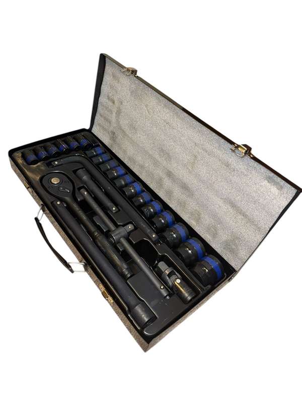 24 Piece 1/2" socket set Chrome Vanadium