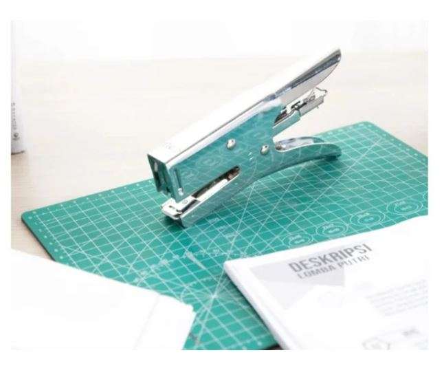 Plier Stapler with Staples Set