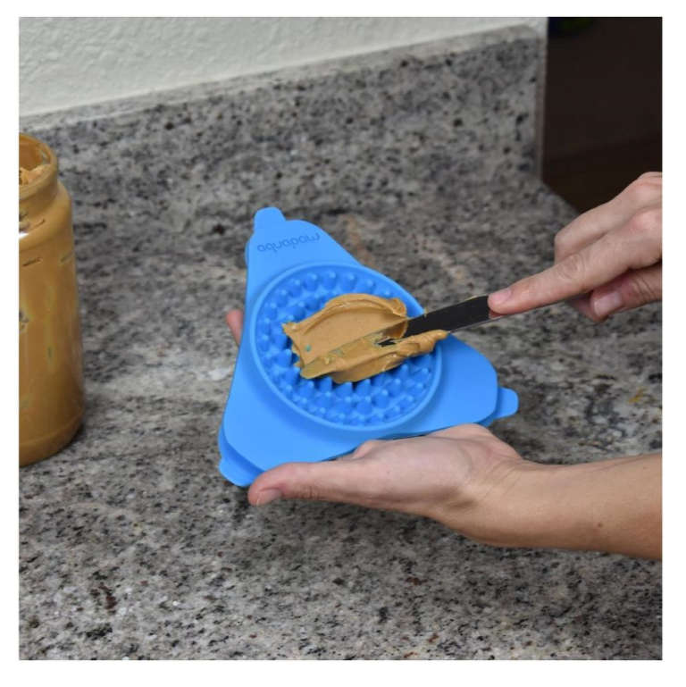 Slow Feeding Clip with Suction Cup - Blue