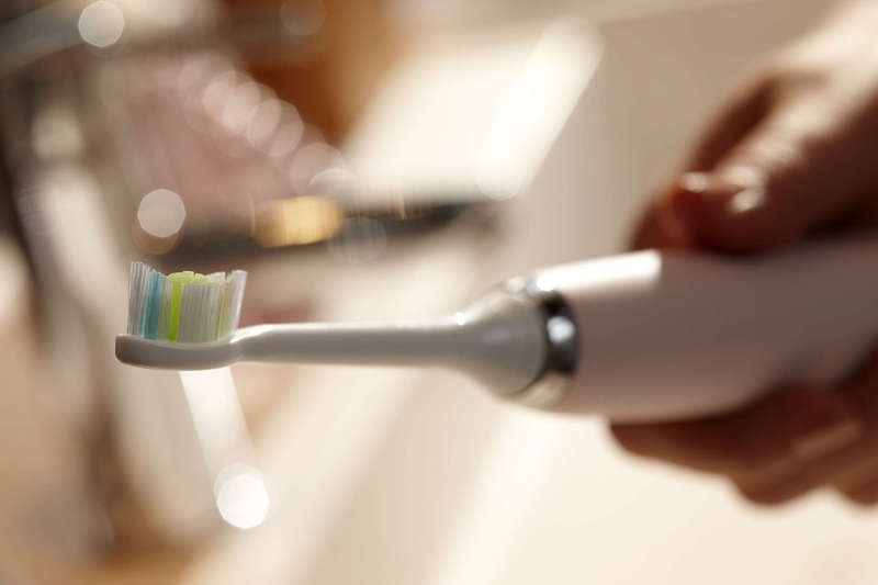 Phillips Sonicare Pink Diamond Clean Toothbrush