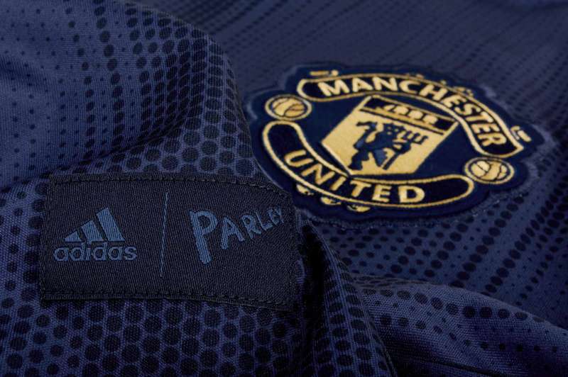 Adidas Manchester United Third Jersey 2018/19 - Large