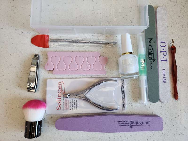 Nail Care Kit-Gift Pack (11pcs In 1 box)