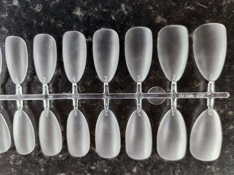 NAILS  SHORT ALMOND  Soft Gel Tips Full Coverage Tips 300pcs (SA)