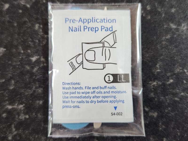 Premium Press On Nails (MEDUIM COFFIN) 24 Pieces with PRESS ON GLUE