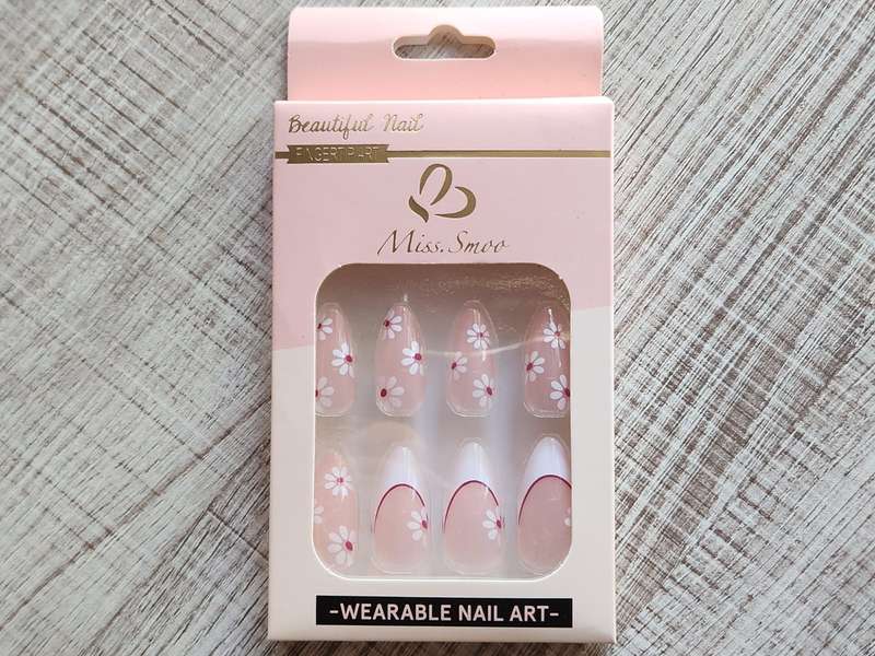 Press On Nails from Miss Smoo - Daisy