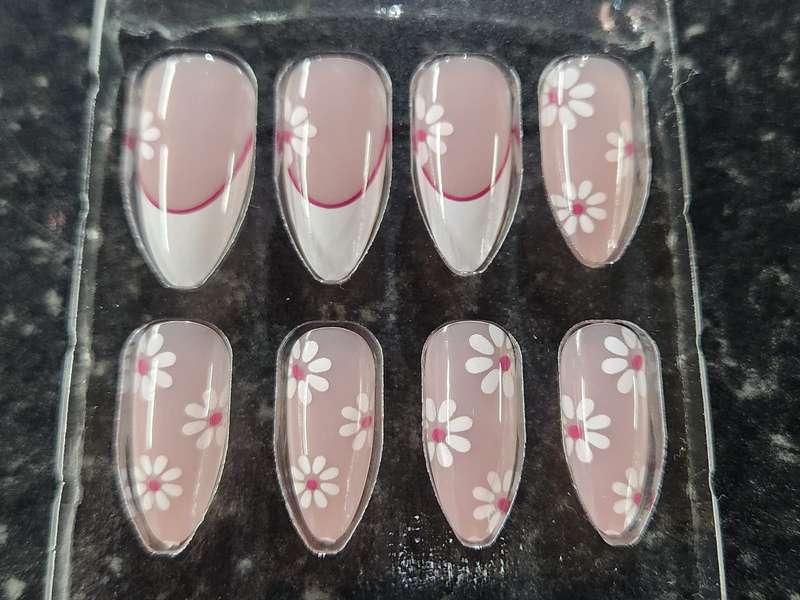 Press On Nails from Miss Smoo - Daisy