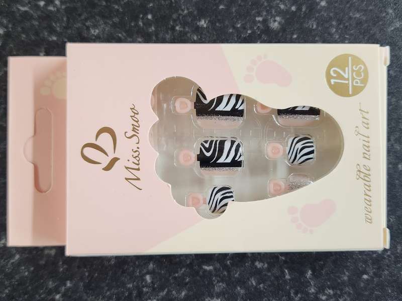 Press On TOE Nails from Miss Smoo - Zebra