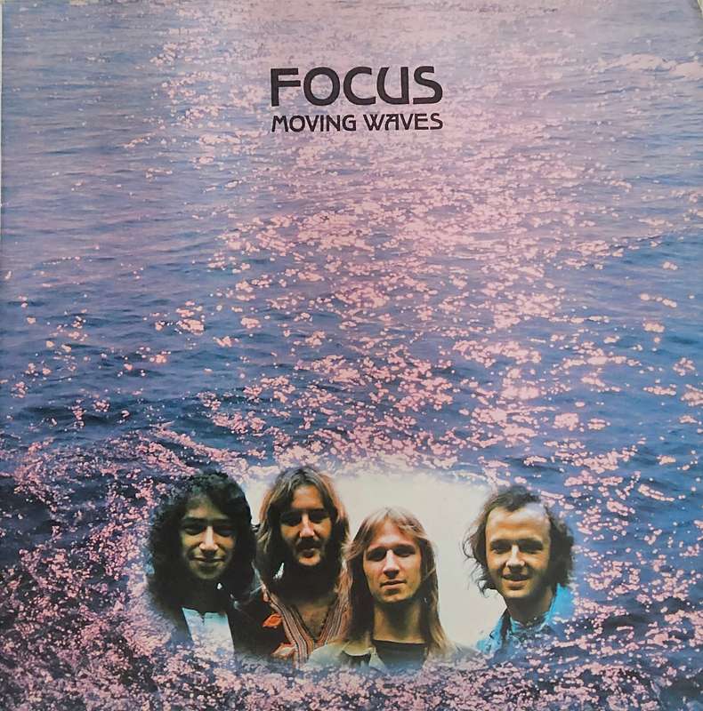 Focus - Moving Waves