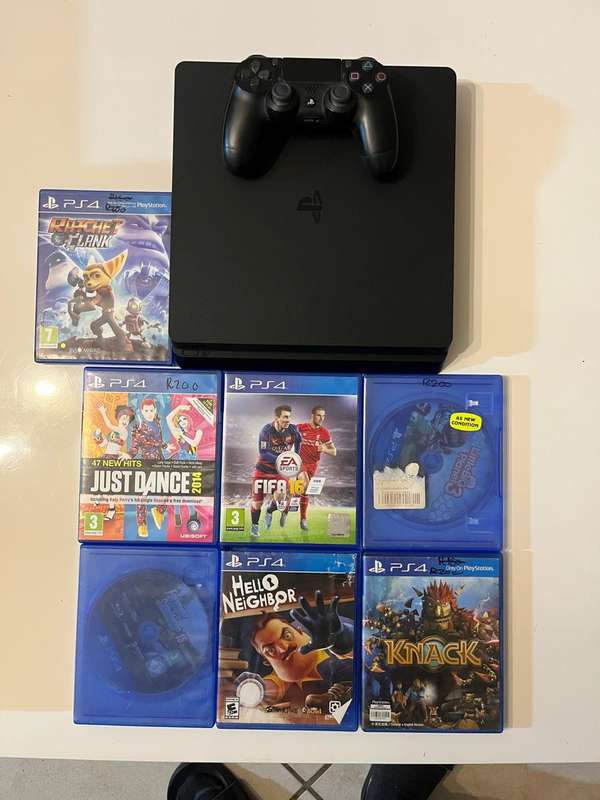 Playstation 4 Combo: Console 1TB includes 1 Remote and 7 Games