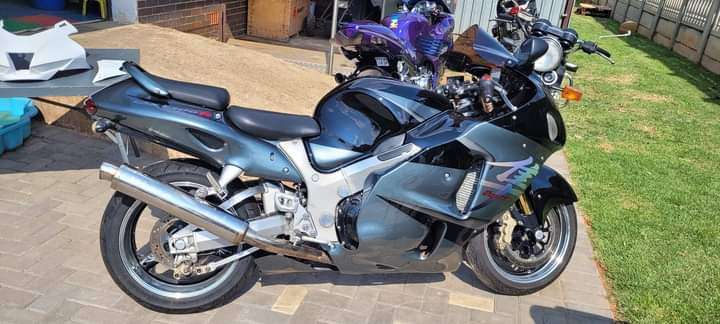 Legendary 2005 Suzuki Hayabusa (Only R79,000!)