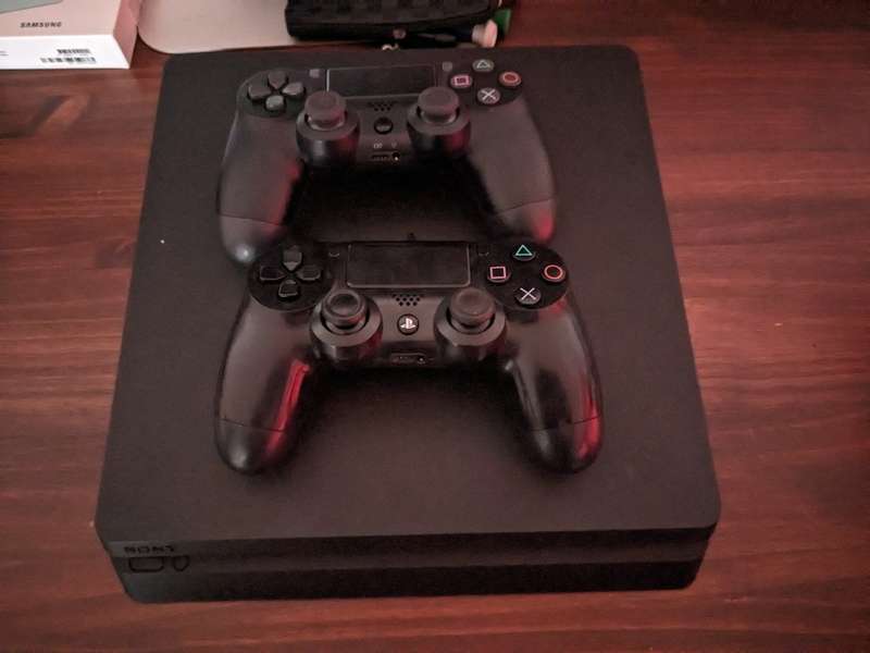 Playstation 4 1tb slim