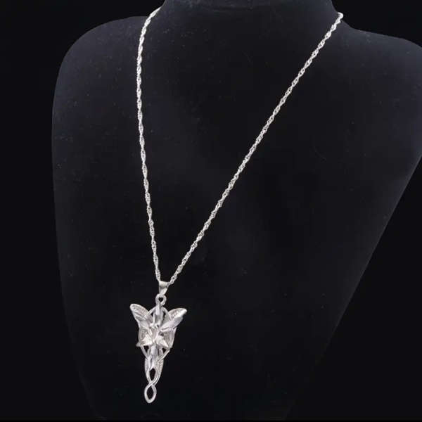Arwens Evenstar: The Elven Light Necklace