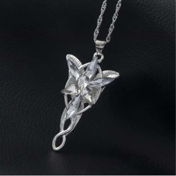 Arwens Evenstar: The Elven Light Necklace