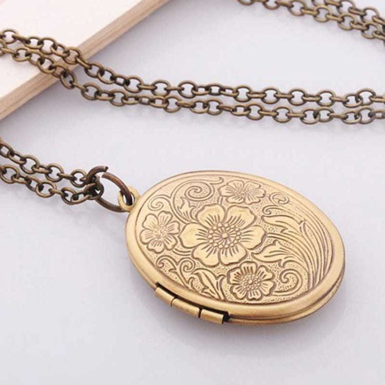 Vintage Antique Bronze Floral Patterns Carved Oval Locket Picture Memento Photos Box Necklace