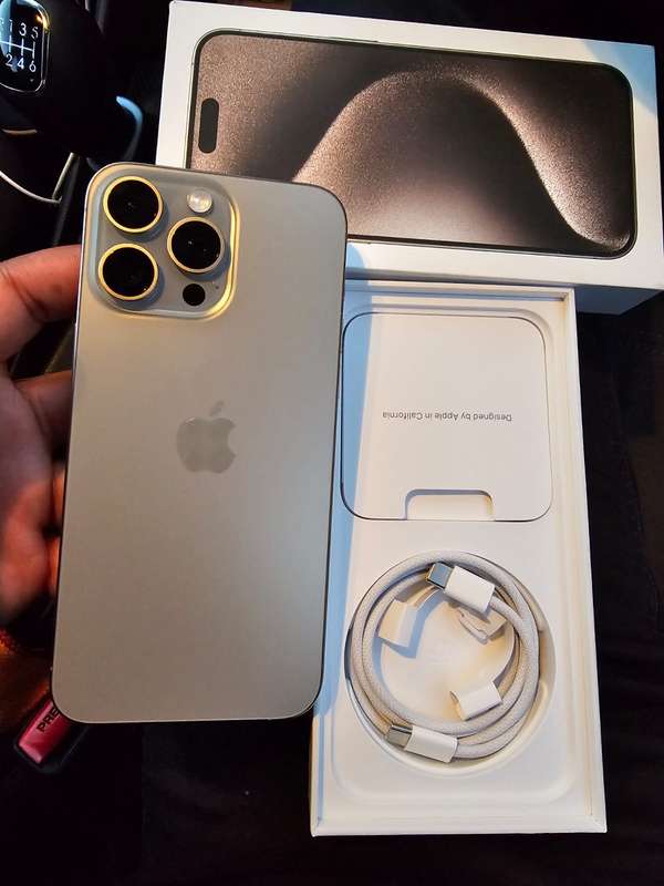 iPhone 15 Pro Max 256GB (Pre-owned)