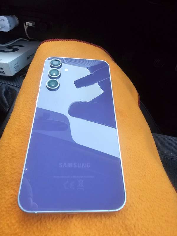 Samsung S23 FE 128GB (Pre-owned)