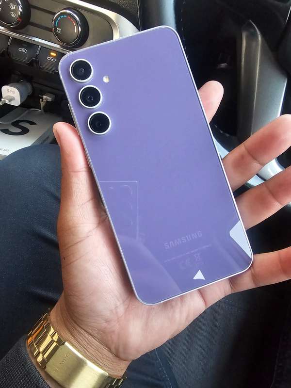 Samsung S23 FE 128GB (Pre-owned)