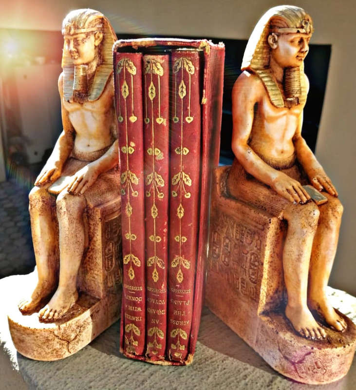 King Tutankhamun - Antique White