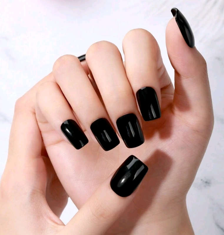 Blackout Beauty Nail Strips