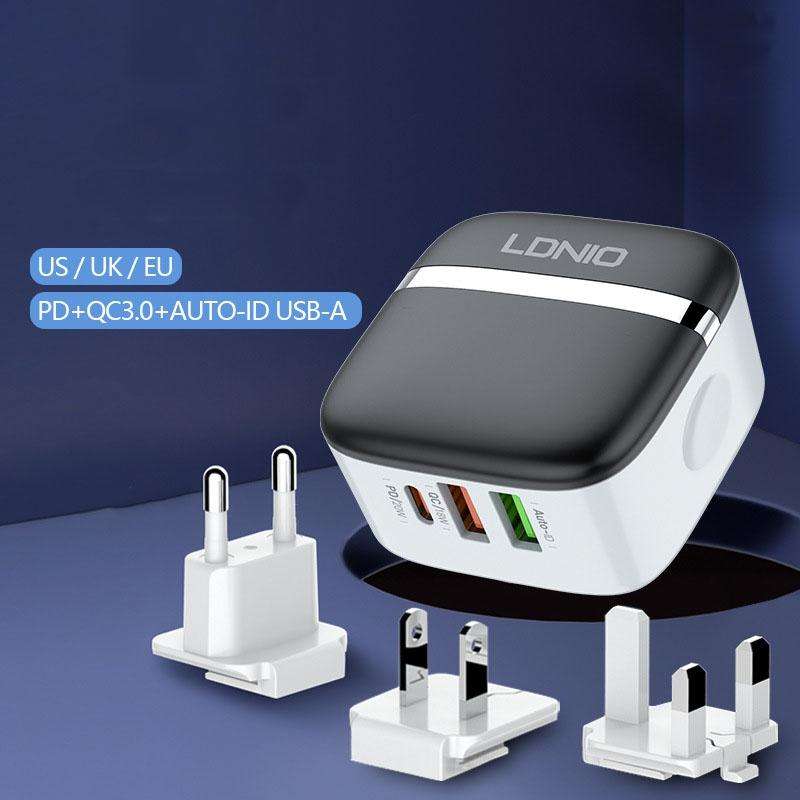 LDNIO A3513Q 32W QC3.0 3 USB Ports Phone Adapter UK Plug with 8 Pin Cable