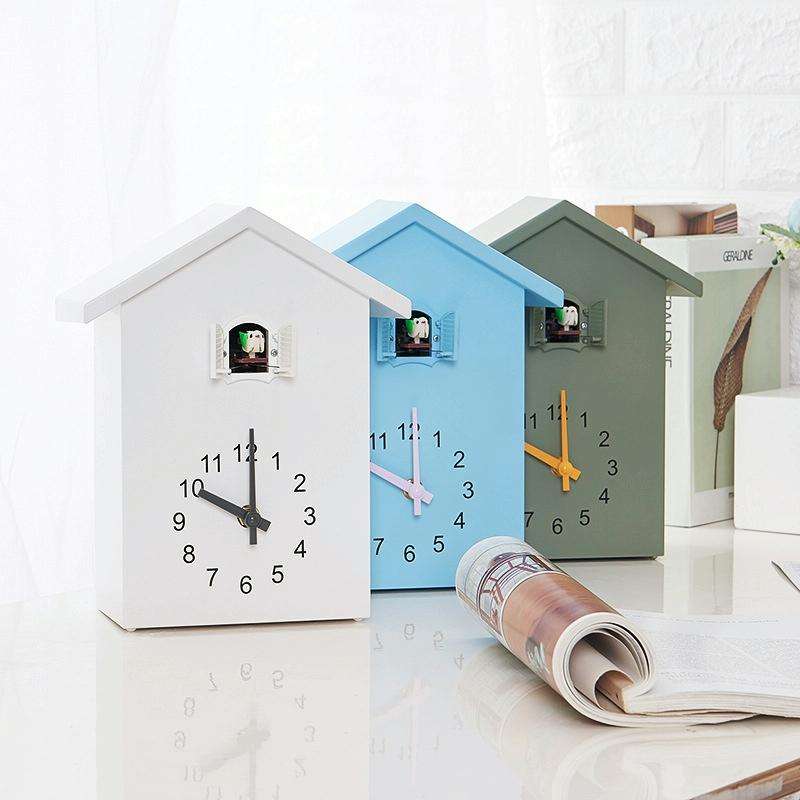 T60 Cuckoo Clock The Bird Reports On The Hour Clock, Colour: Blue