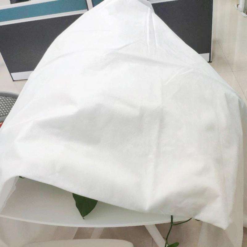 Non-Woven Plant Cover Winter Insulation Moisturizing Cold Protection Plants Cover Cloth, Size: 2....