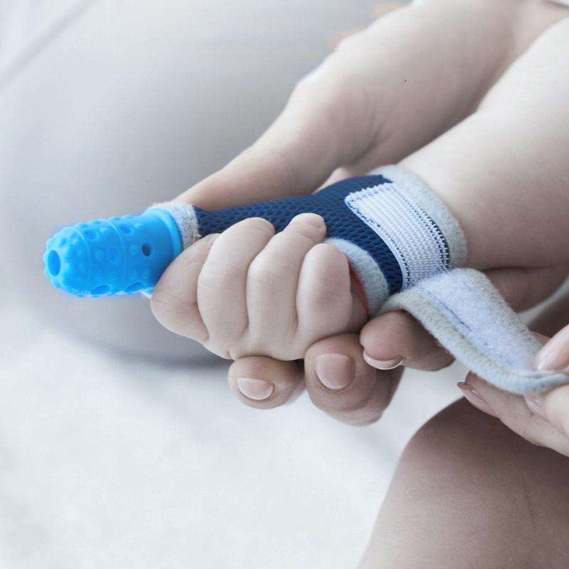 ZT001 Baby Silicone Molar Finger Cots Children Anti-Bite Hand Breathable Thumb Cots Teether Mater...