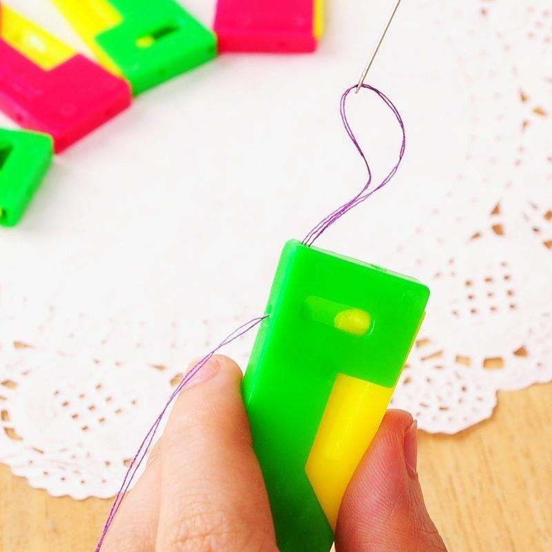 10pcs Automatic Threader Elderly Guide Needle Easy Device Thread Sewing Tool(Color Random Delivery)