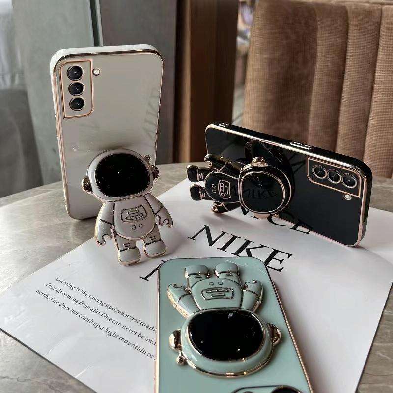 For Samsung Galaxy A33 5G Plating Astronaut Holder Phone Case(White)