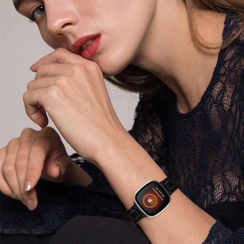 For Fitbit Versa 4 / Sense 2 Universal Resin Watch Band(Black)
