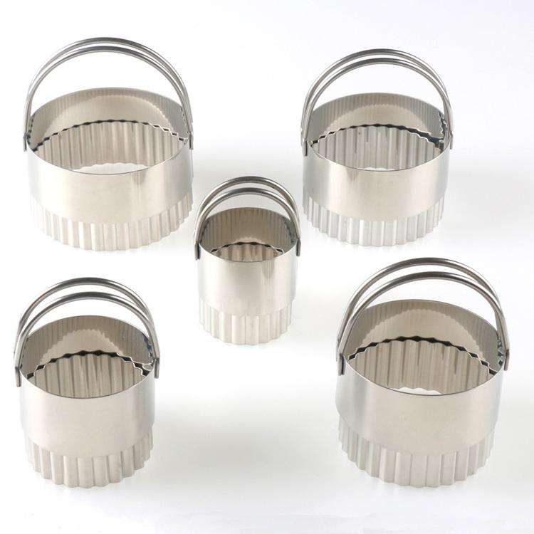 5 in 1 Stainless Steel Circular Wave Pattern Biscuit Cutter Set With Handle Fondant Tool Diameter...