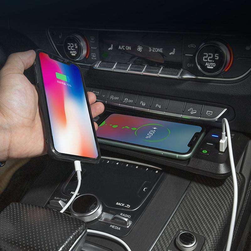 HFC-1051 Car Qi Standard Wireless Charger 15W / 10W Quick Charging for Audi Q5L 2018-2022, Left D...