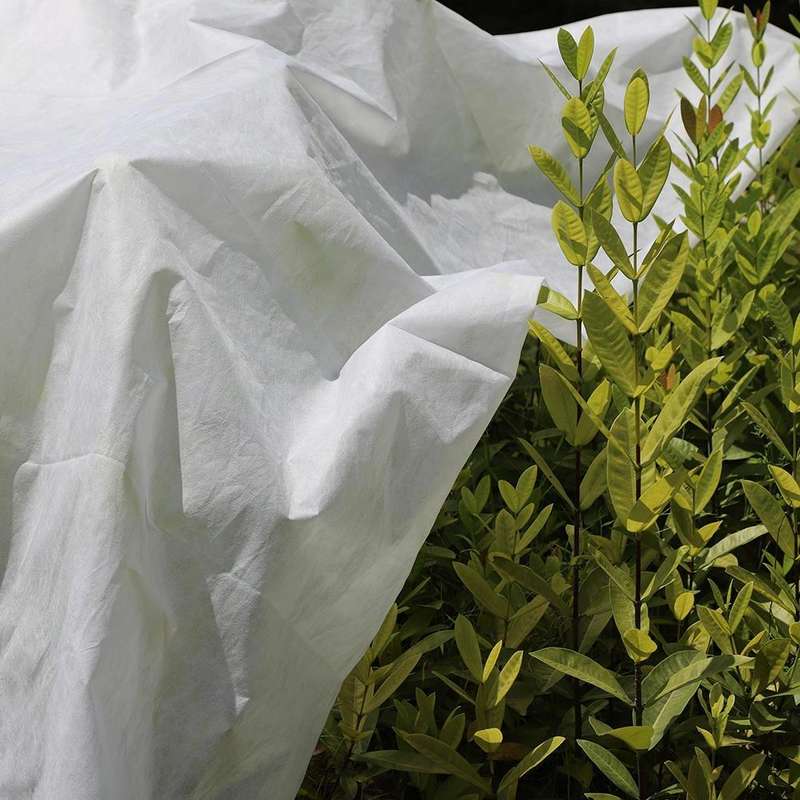 Non-Woven Plant Cover Winter Insulation Moisturizing Cold Protection Plants Cover Cloth, Size: 2....